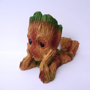 Maceta Groot arrecostado pensativo de resina