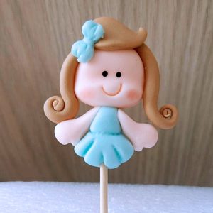 Pin Niña Vestido Celeste